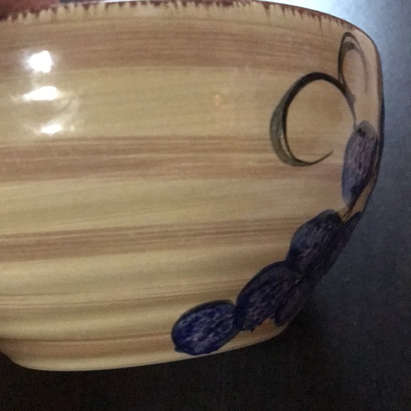 Tabletops Gallery Vintage Cabernet Hand Painted and Hand Crafted Bowl - Picture 8 of 12